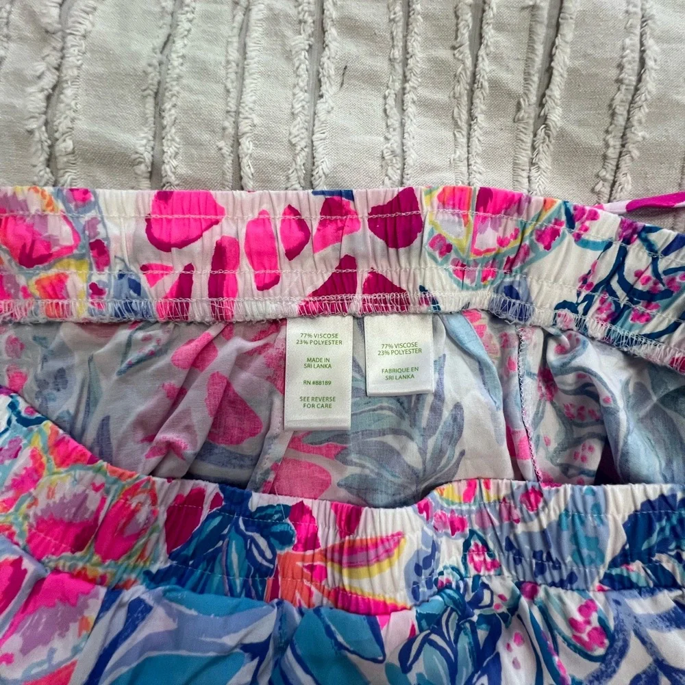 Lilly Pulitzer Shorts - Picture 5 of 8
